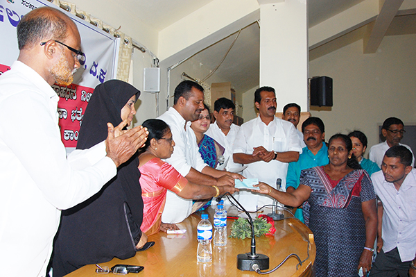 ಉಳ್ಳಾಲ: ವಿವಿಧ ಸರಕಾರಿ ಸೌಲಭ್ಯಗಳ ವಿತರಣೆ